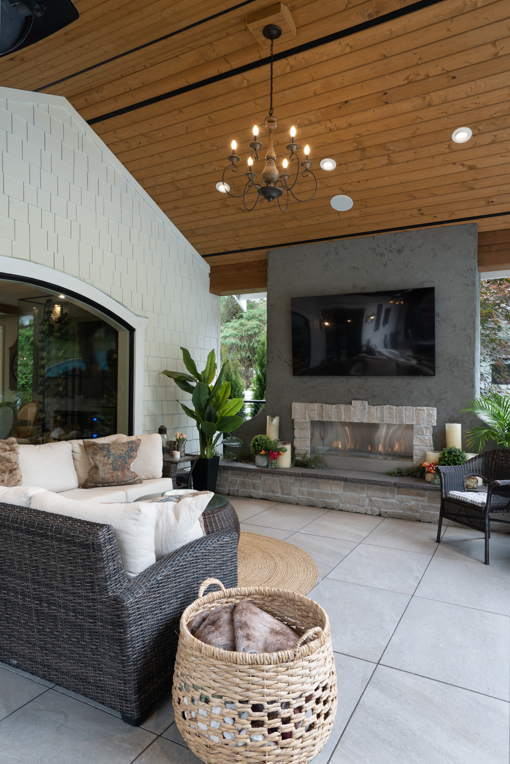 HOMES_TO_HAVENS_171_St-14