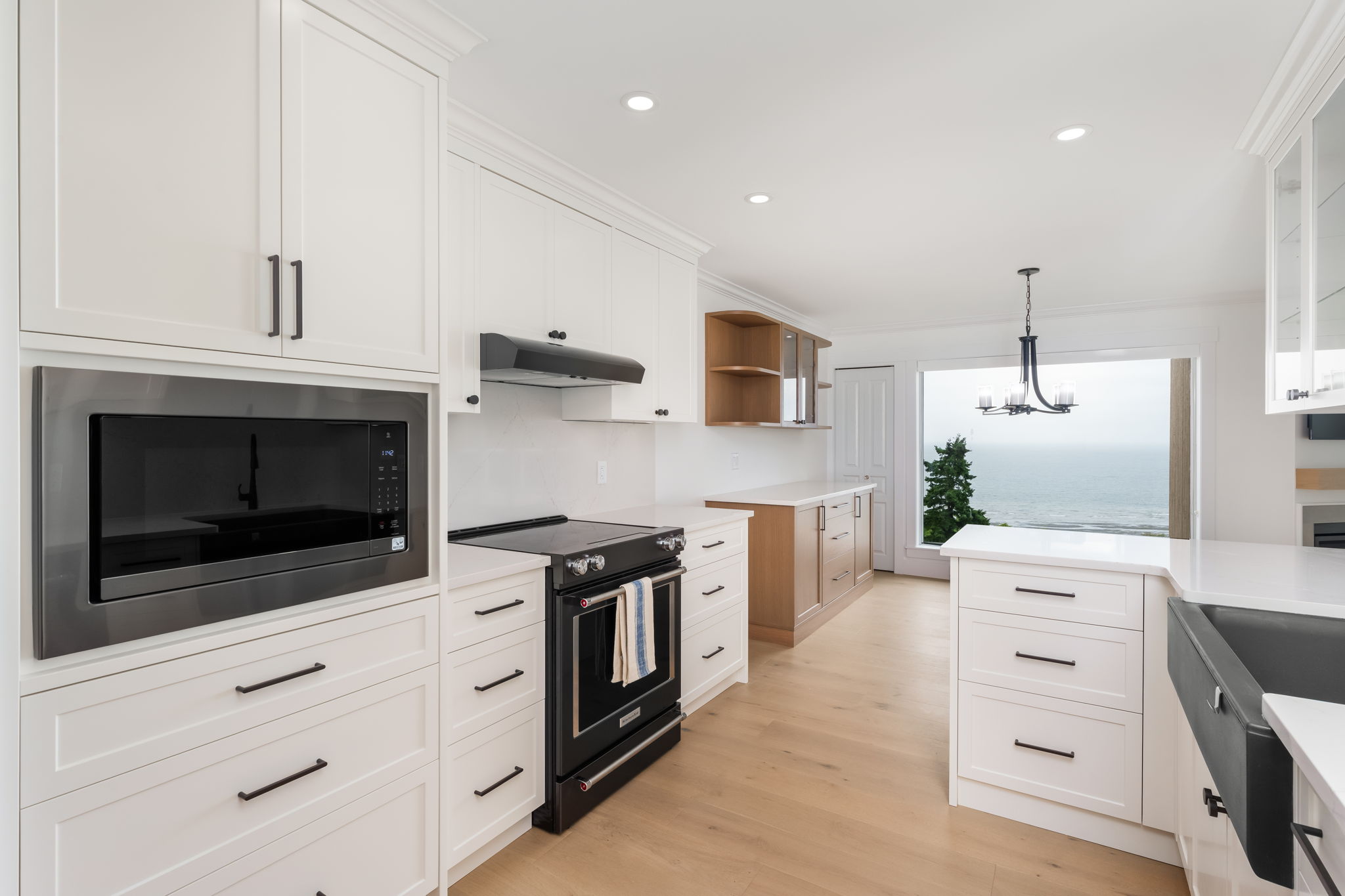 11-web-or-mls-503 - 15025 Victoria -011