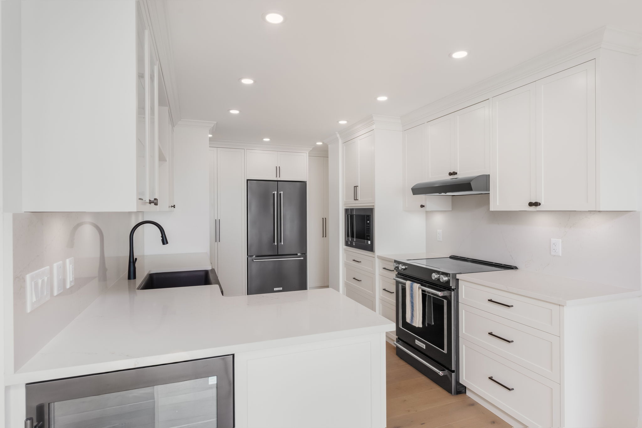 15-web-or-mls-503 - 15025 Victoria -015