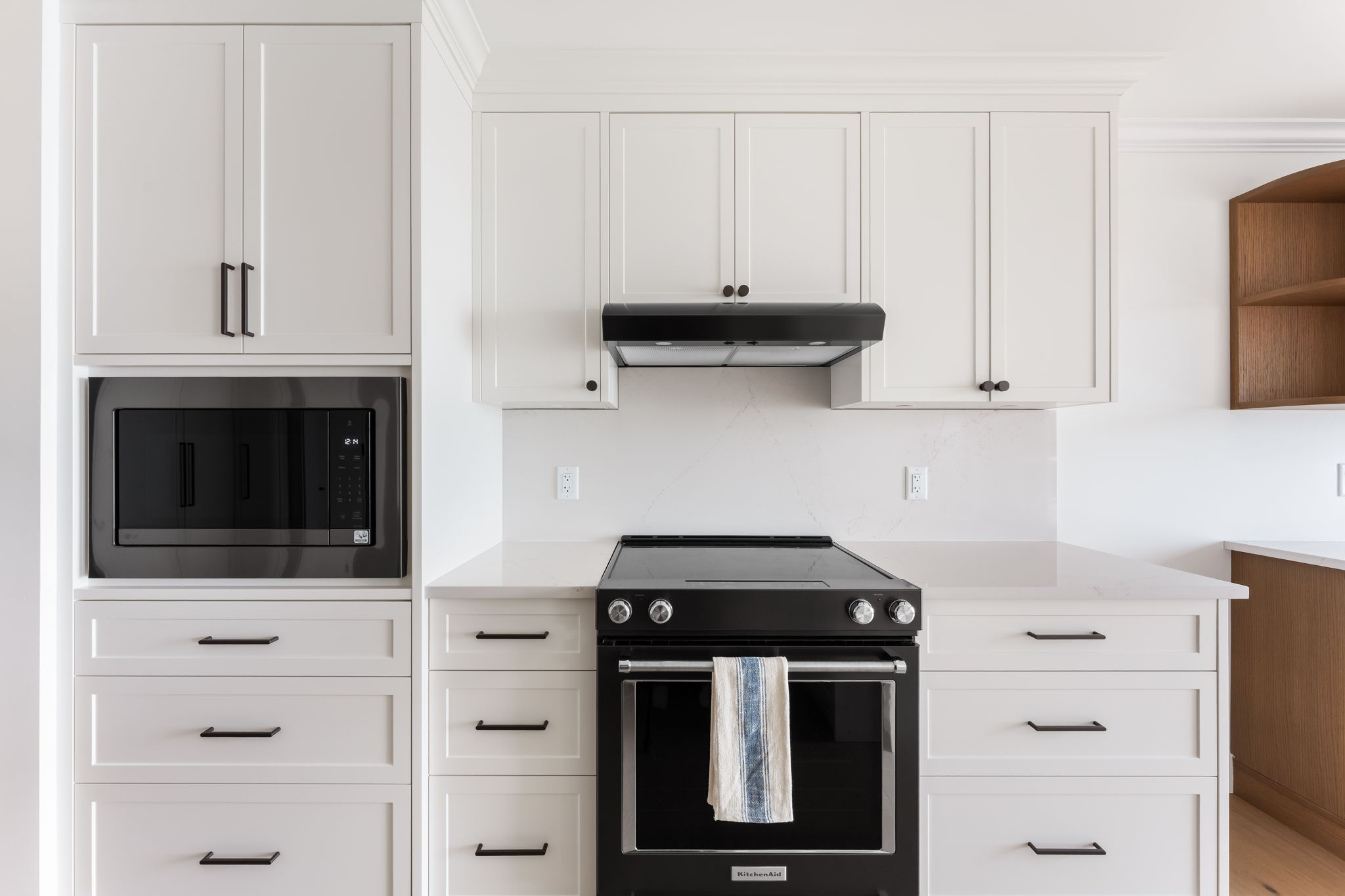 16-web-or-mls-503 - 15025 Victoria -016