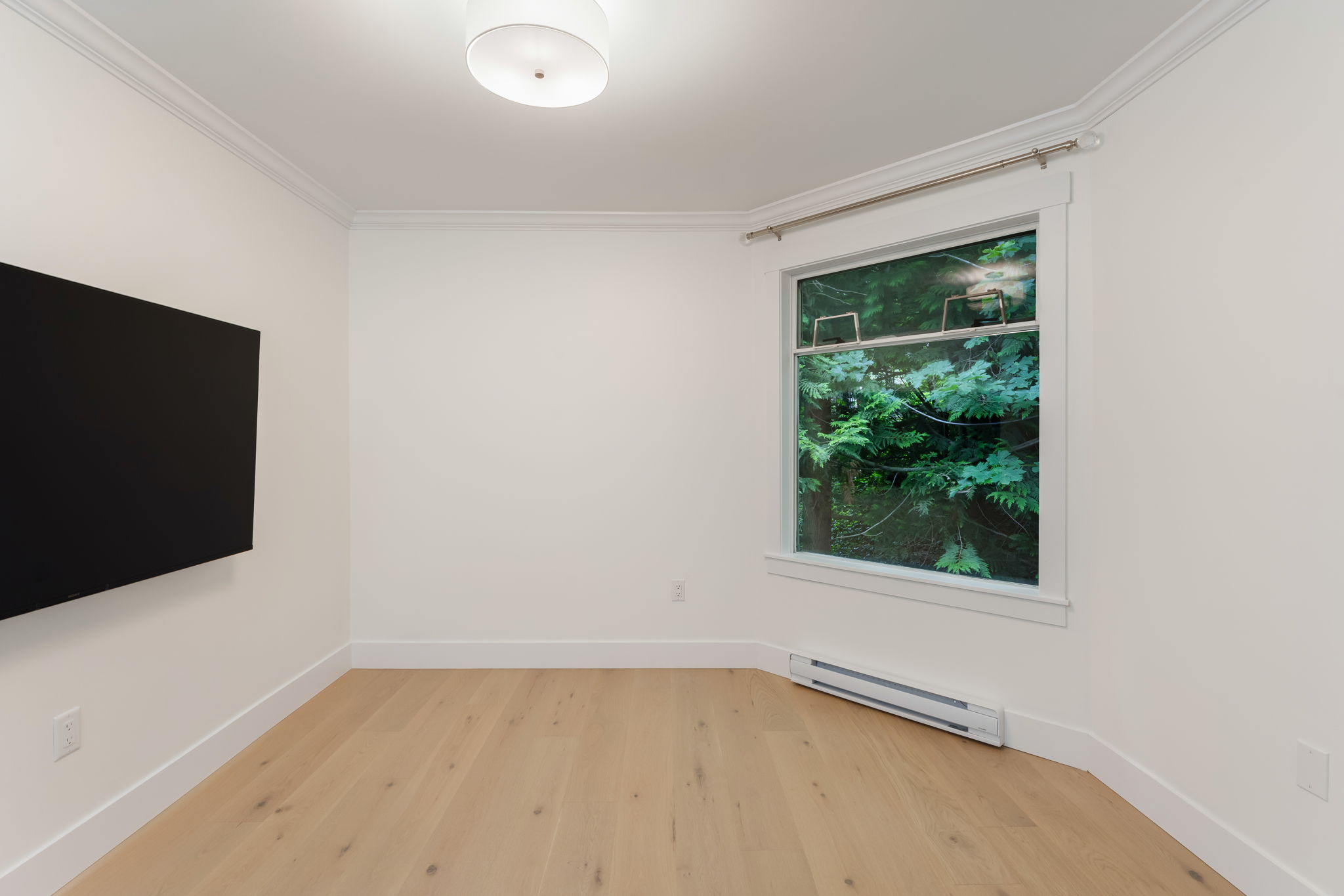 26-web-or-mls-503 - 15025 Victoria -026