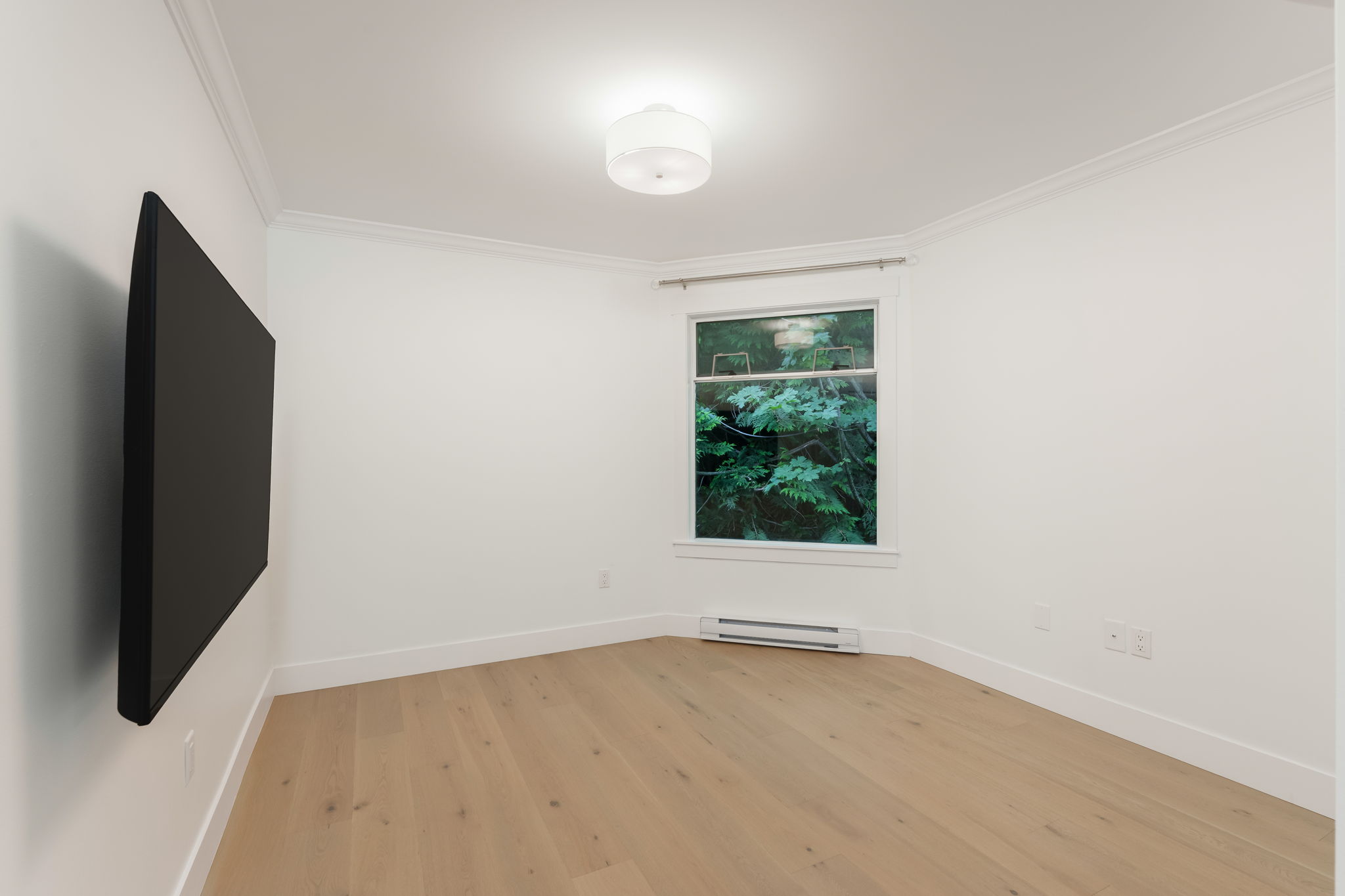 28-web-or-mls-503 - 15025 Victoria -028