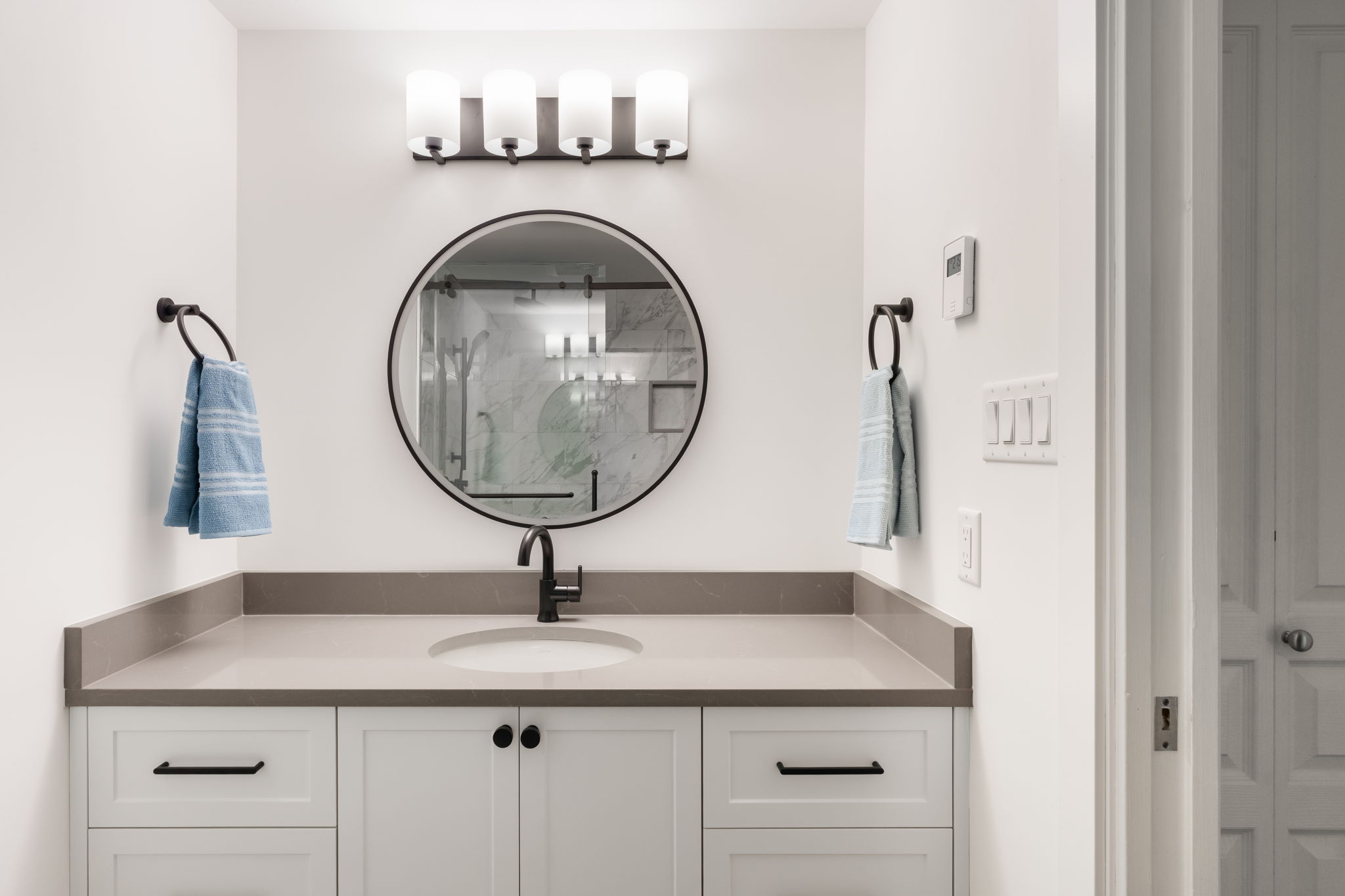 33-web-or-mls-503 - 15025 Victoria -033