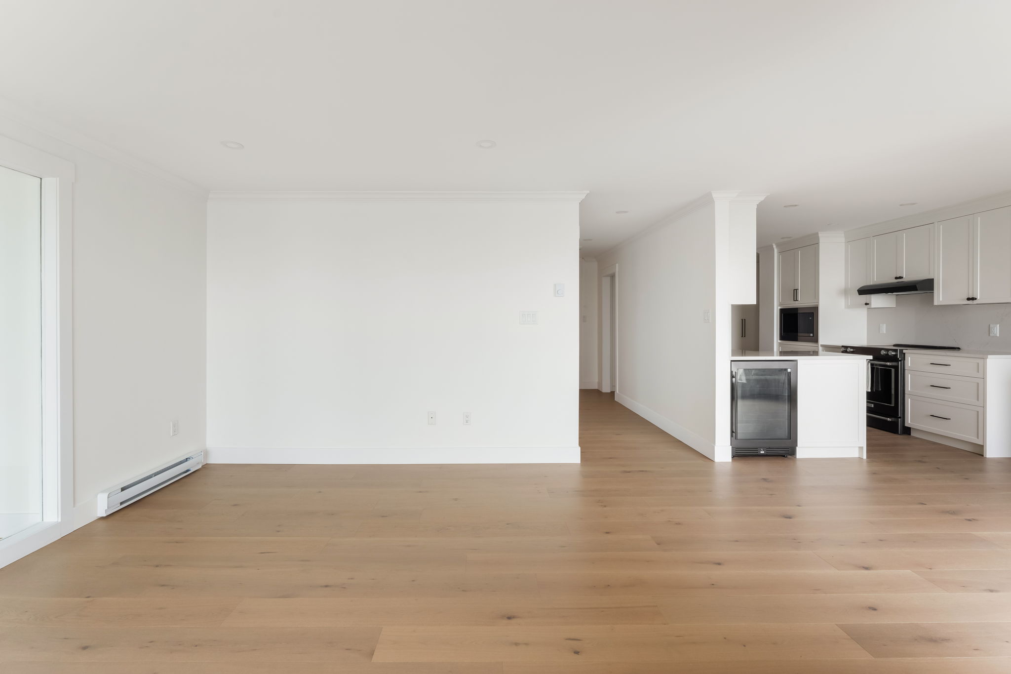 6-web-or-mls-503 - 15025 Victoria -006