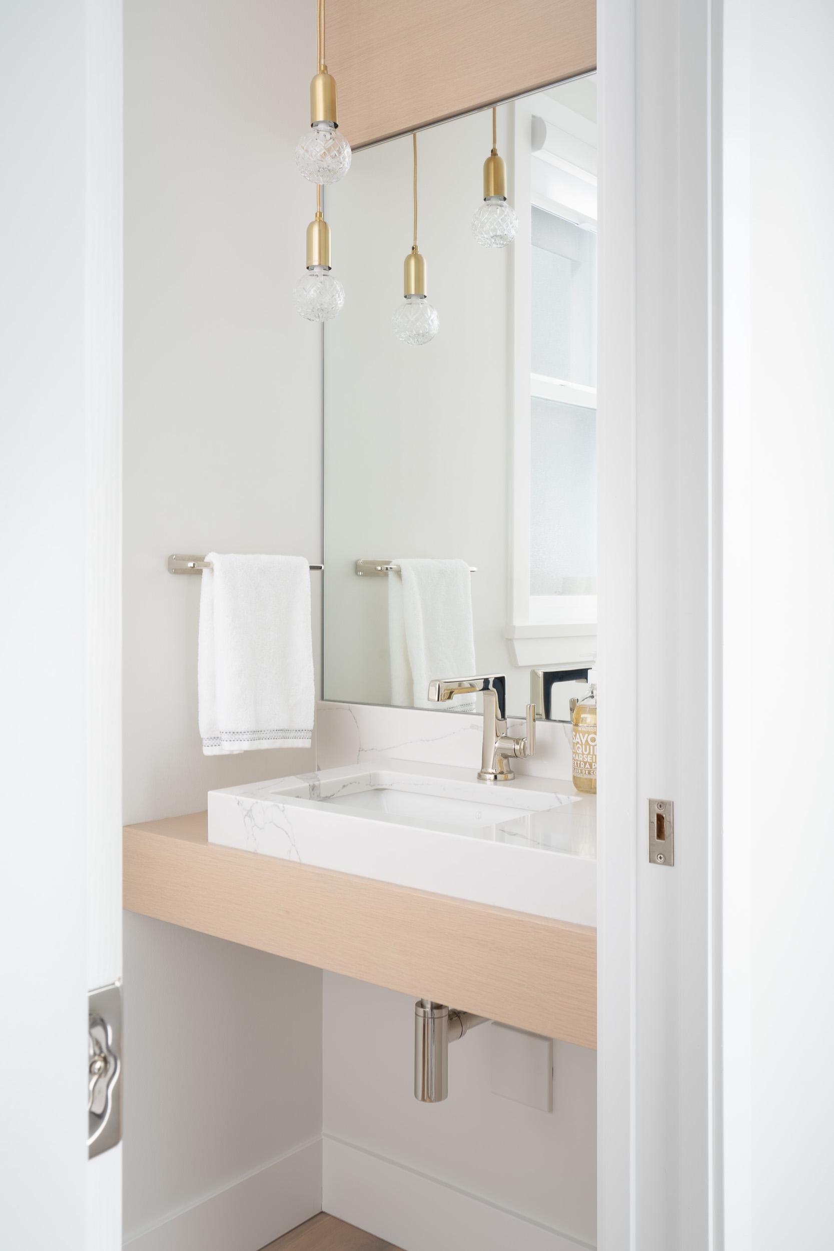 HOMESTOHAVENS_19042_69A_Ave-13