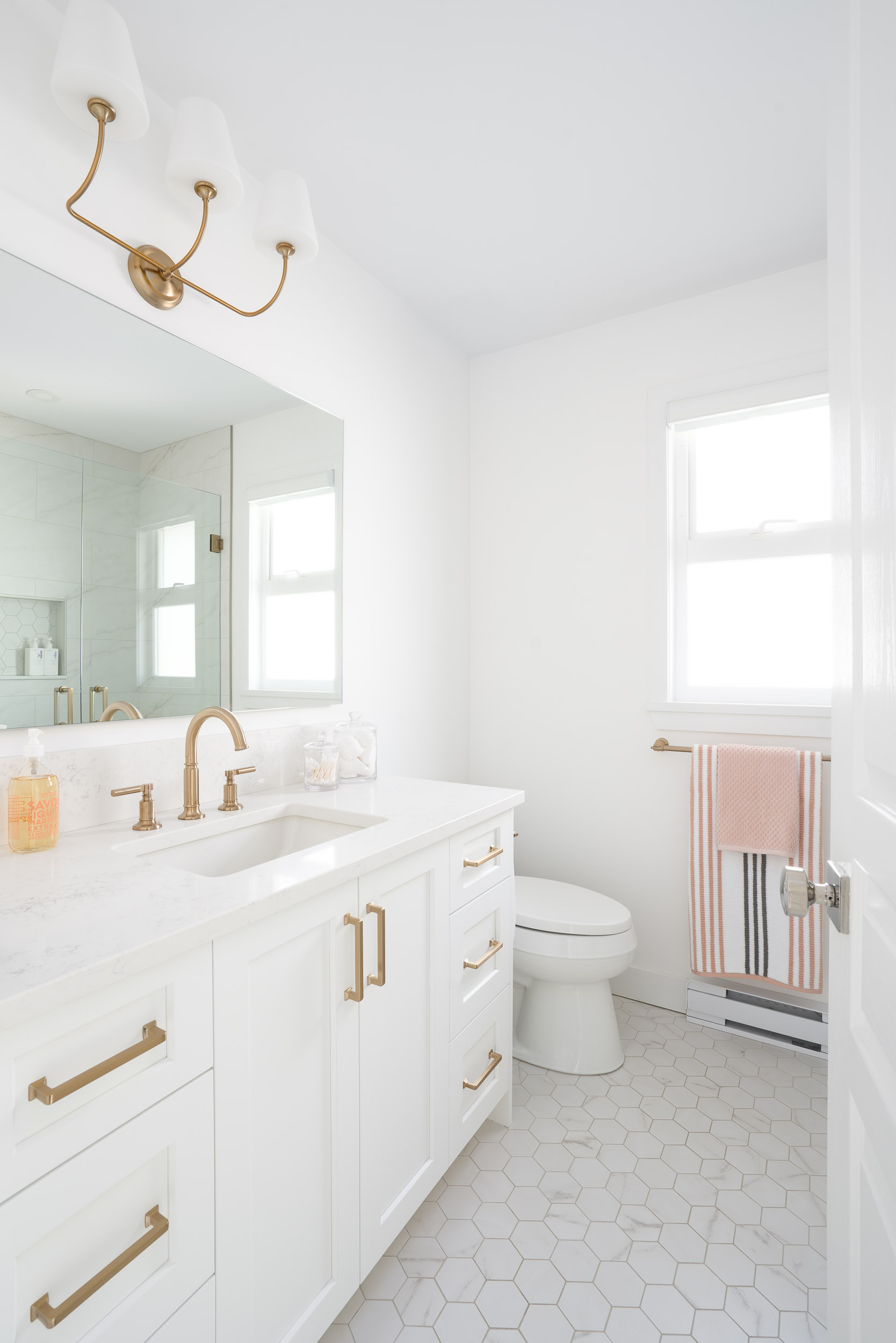 HOMESTOHAVENS_19042_69A_Ave-2