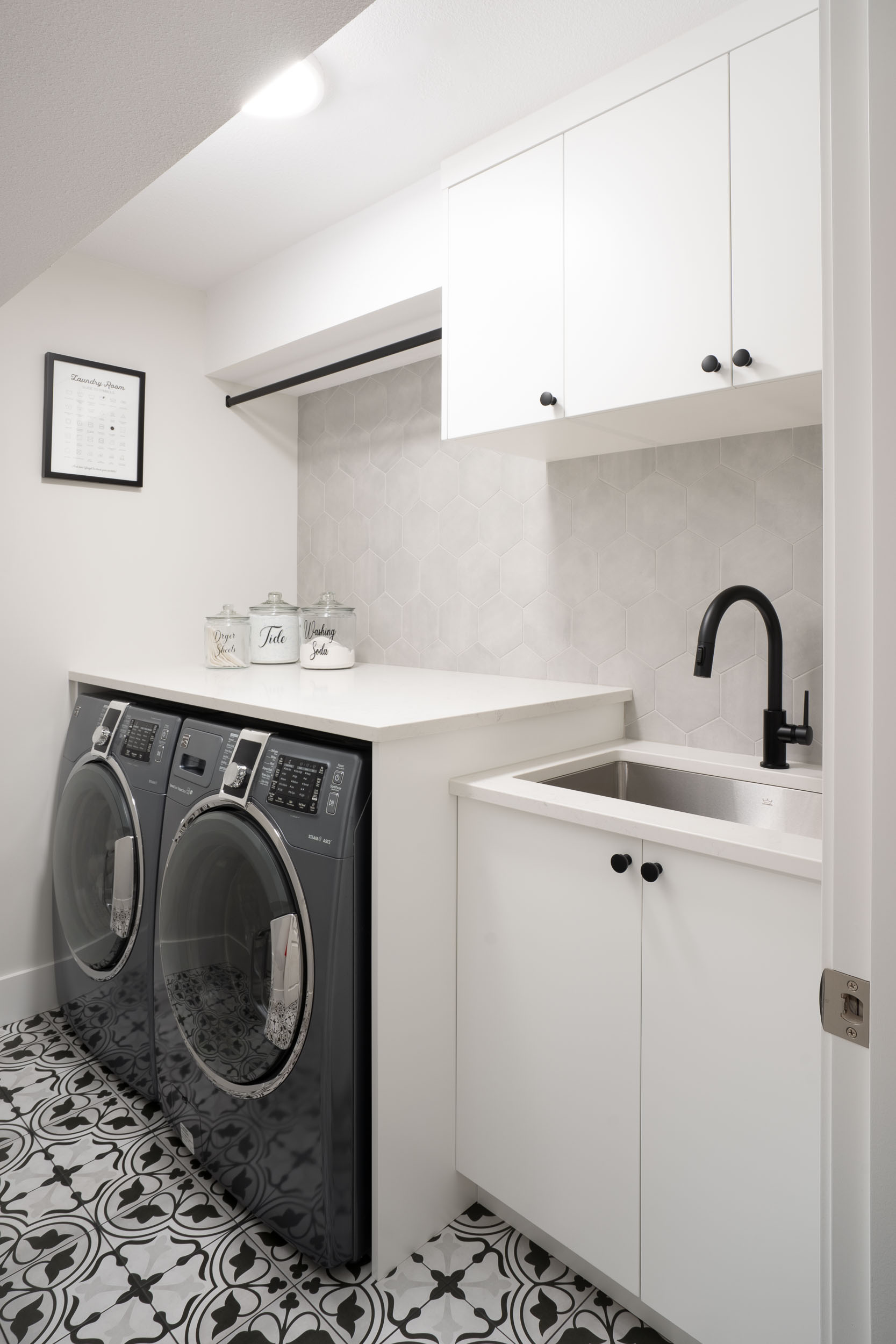 HOMESTOHAVENS_19042_69A_Ave-27