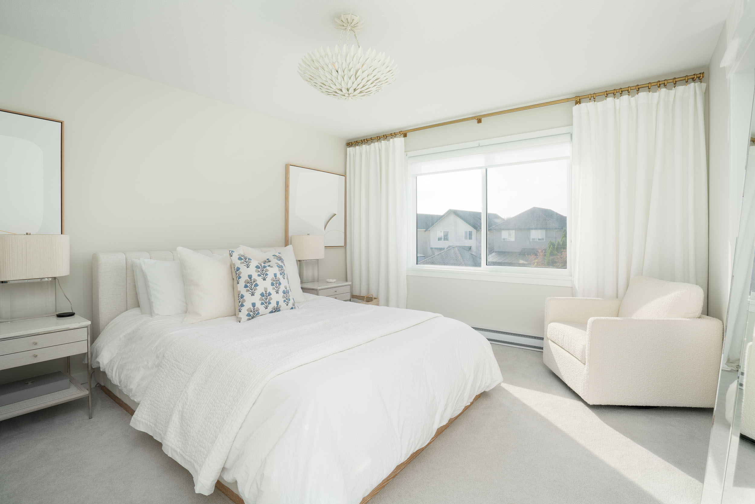 HOMESTOHAVENS_19042_69A_Ave-3