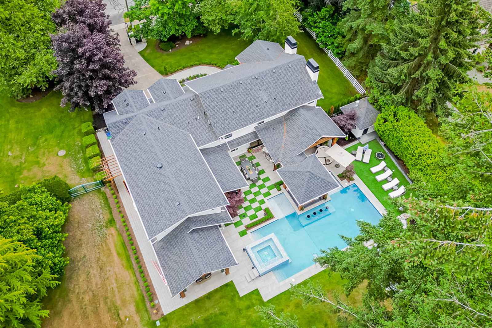 pre-purchase-renovation-consultation-property-layout Aerial view of a large residential home property layout evaluated during a pre-purchase renovation consultation.